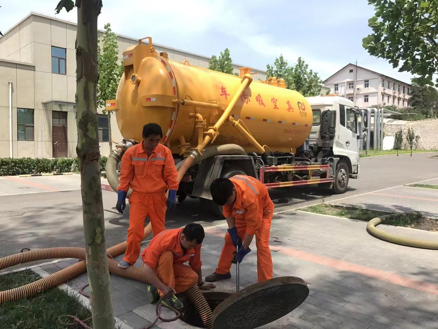 怀安化粪池清理与5-8吨吸粪车施工效率分析